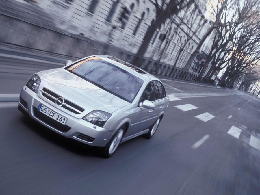  Opel Vectra GTS 2002 года  (фото 11 из 28)